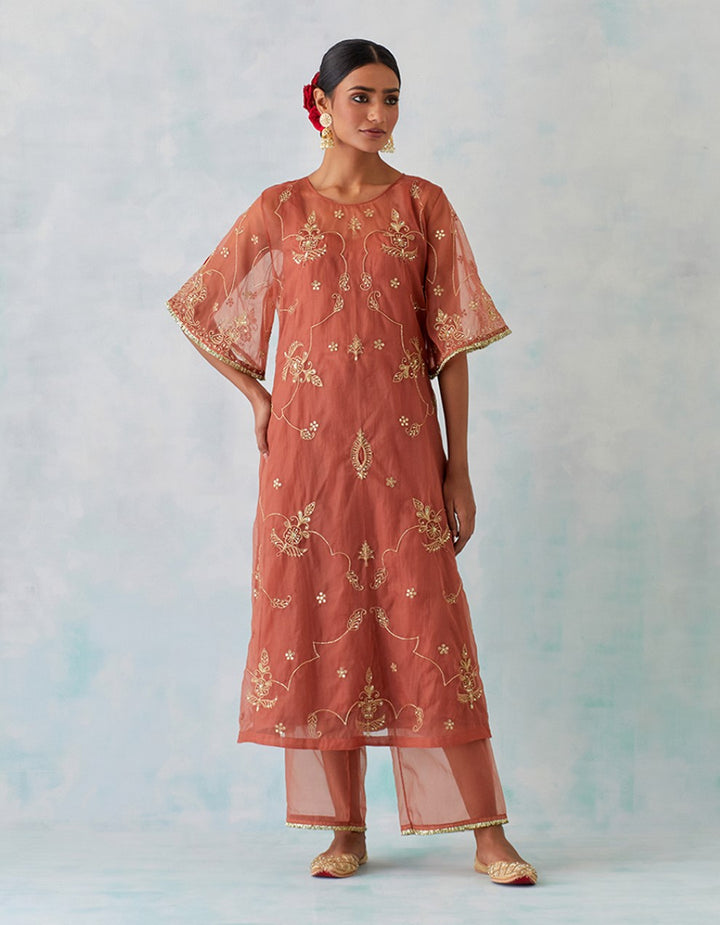 Peach hand embroidered tissue organza and chanderi lining kurta with pants