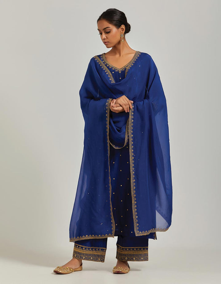 Blue Chanderi Silk Embroidered Kurta With Pants And Dupatta