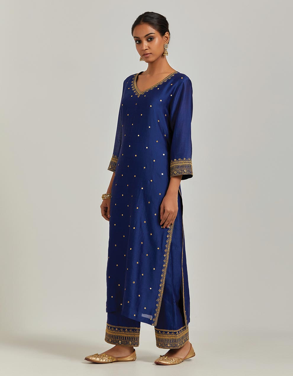 Blue Chanderi Silk Embroidered Kurta With Pants And Dupatta