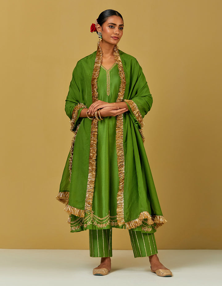 Green Embroidered Chanderi Silk Kurta With Pants And Dupatta
