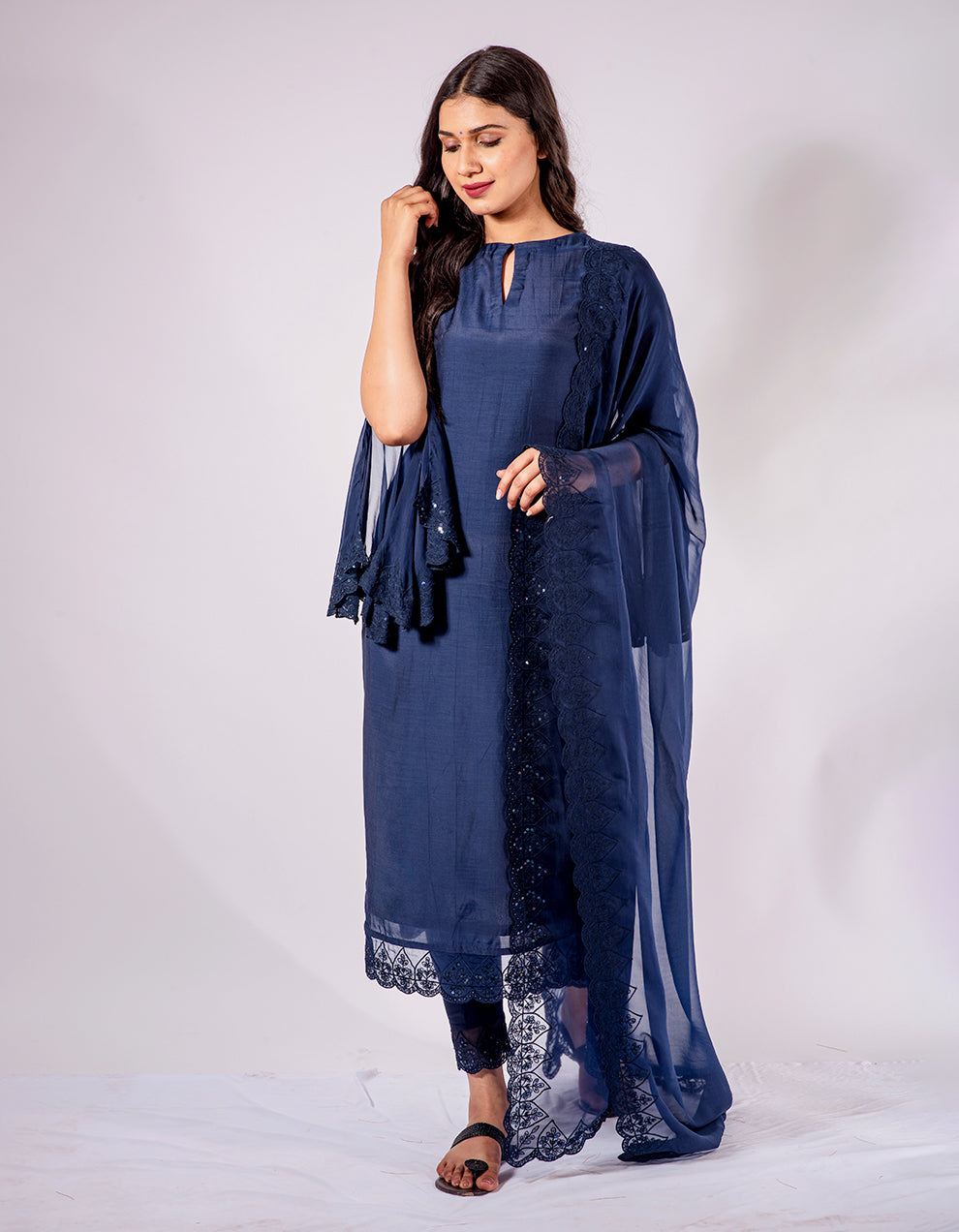 Blue-muslin-cotton-straight-kurta-with-straight-pants-and-scalloped-embroidered-tissue-dupatta
