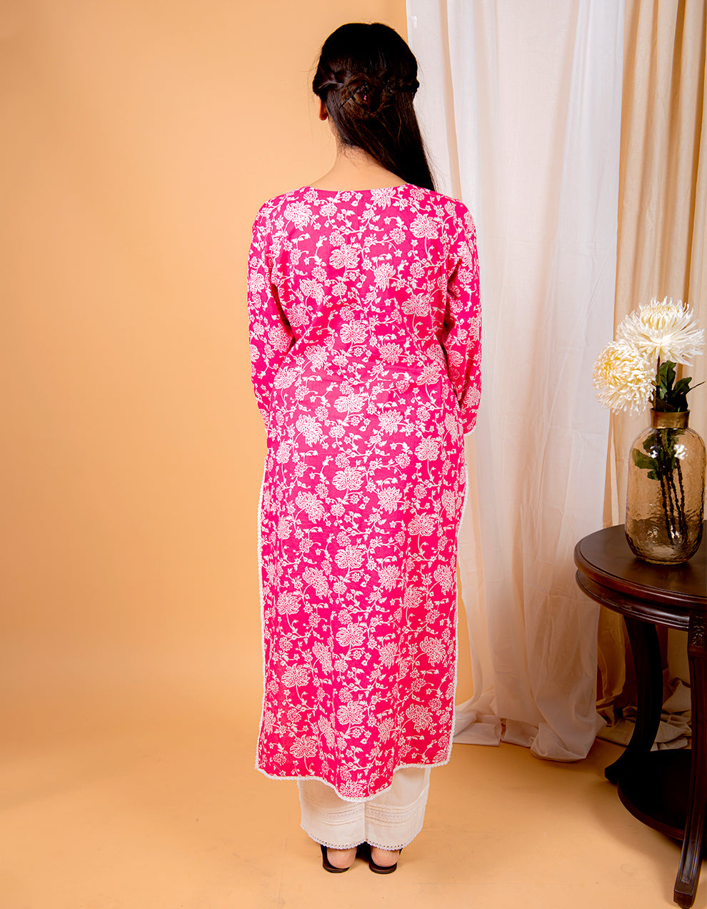 block-printed-pink-straight-cut-kurta-with-pants-and-a-cotton-lace-dupatta