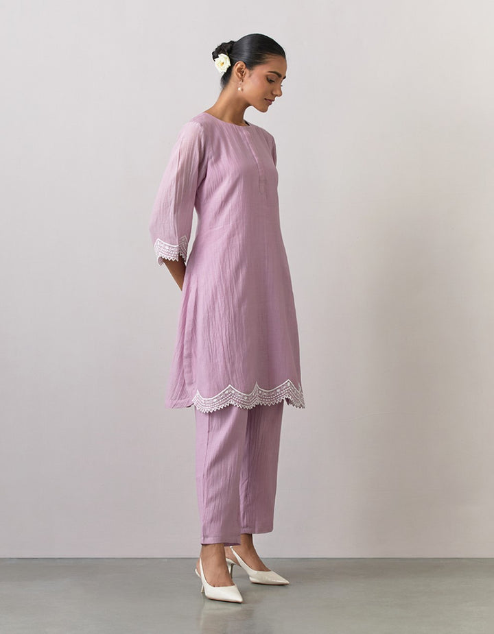 Lavender chanderi embroidered kurta with pants