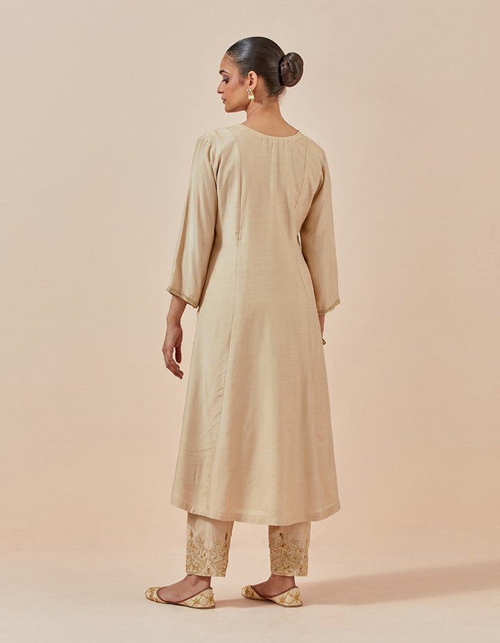 Beige chanderi embroidered kurta with pants and dupatta