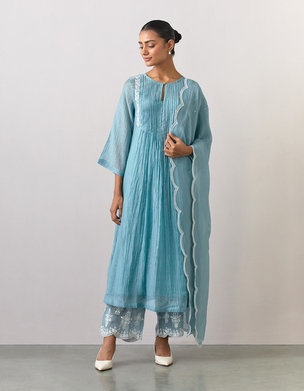 Blue chanderi embroidered kurta with pants and tissue organza dupatta