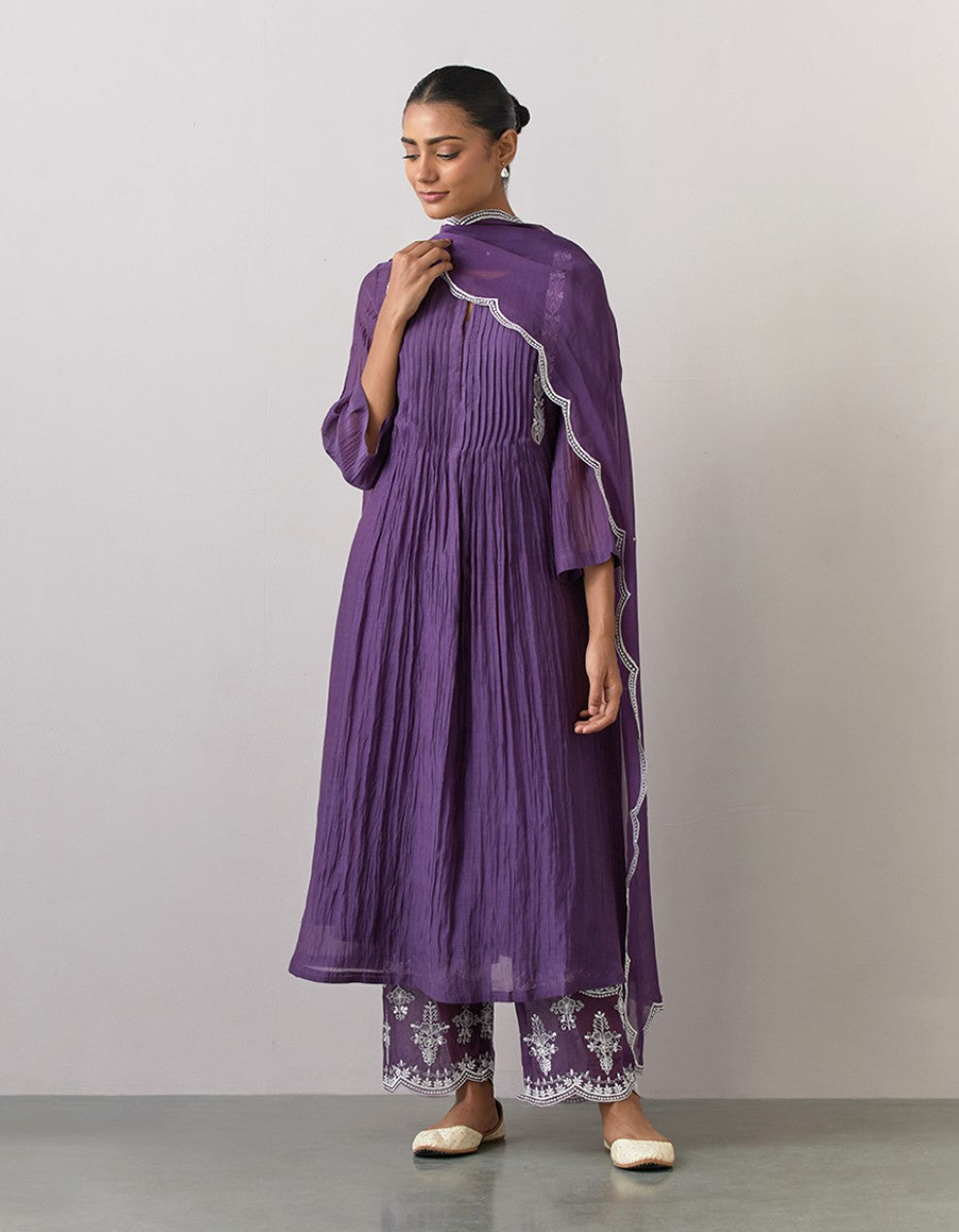 Purple chanderi embroidered kurta with pants and tissue organza dupatta