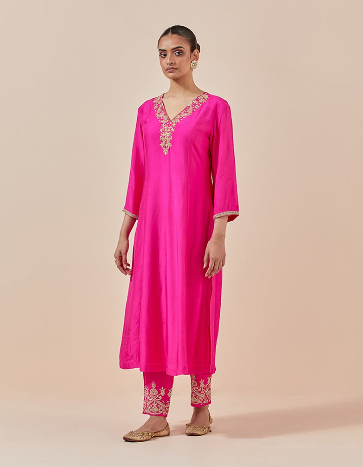 Pink chanderi embroidered kurta with pants