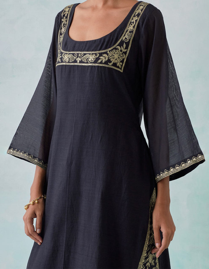 Black Embroidered Light Chanderi Kurta with Pants and Tissue Organza Dupatta