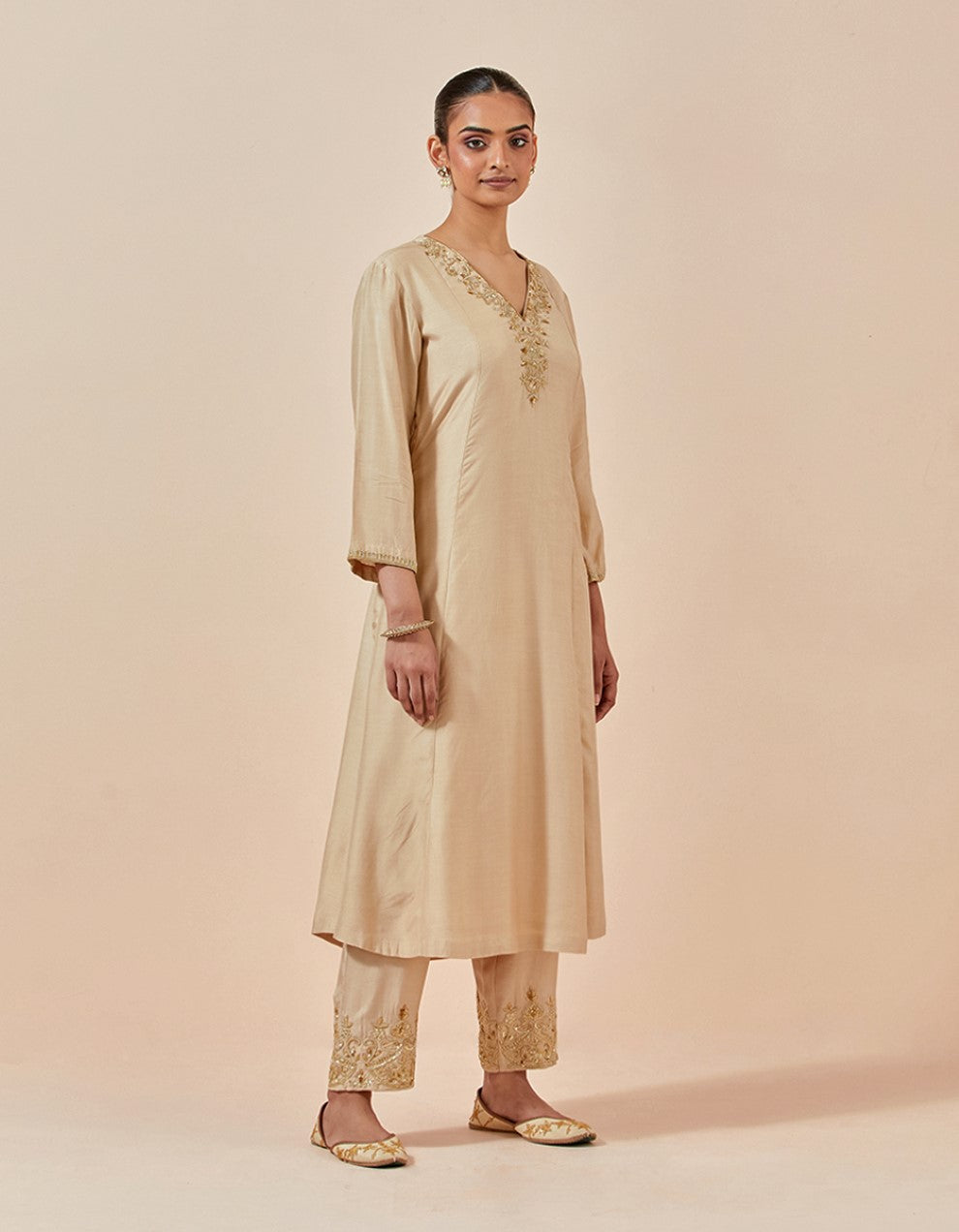 Beige chanderi embroidered kurta with pants and dupatta