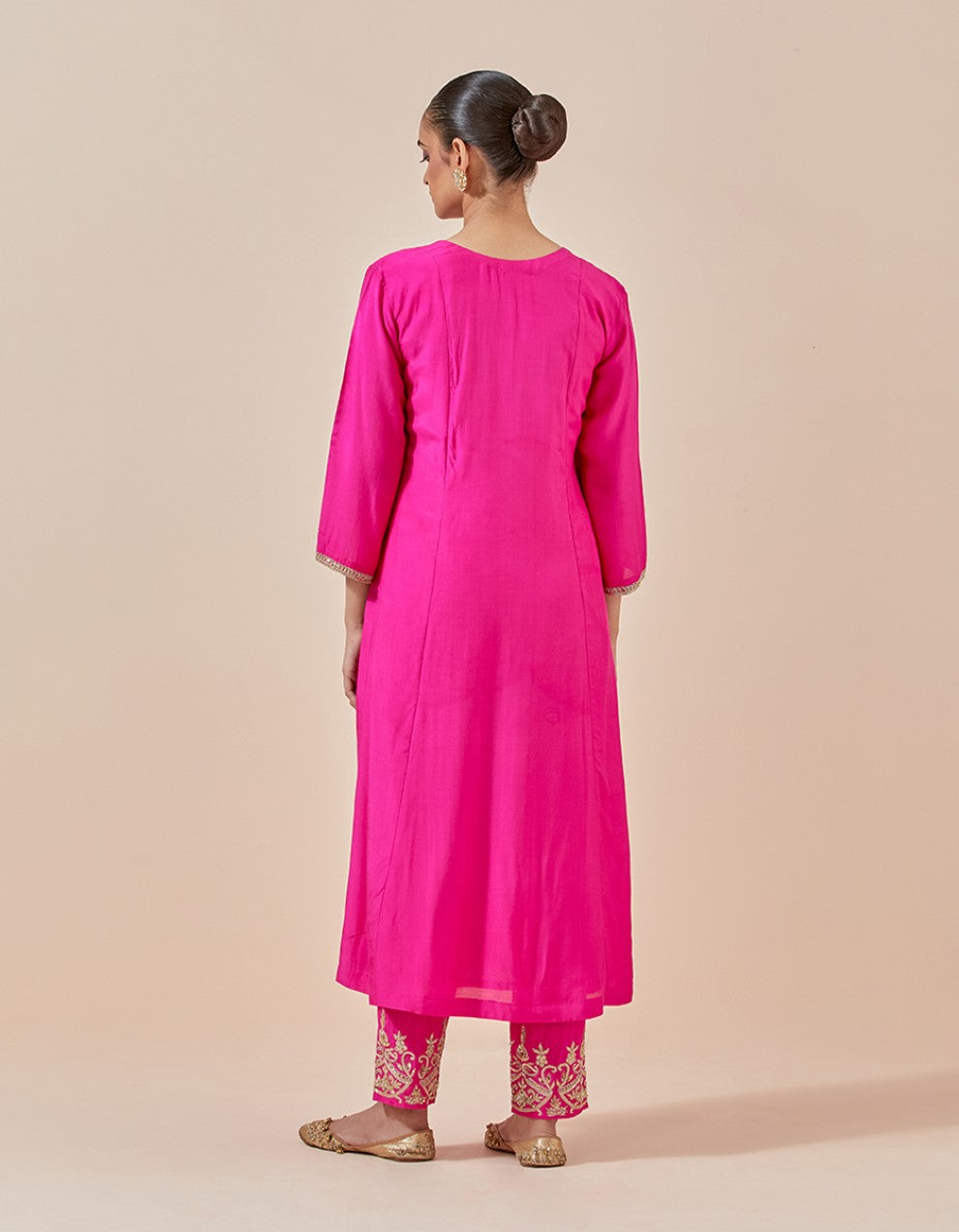 Pink chanderi embroidered kurta with pants and dupatta