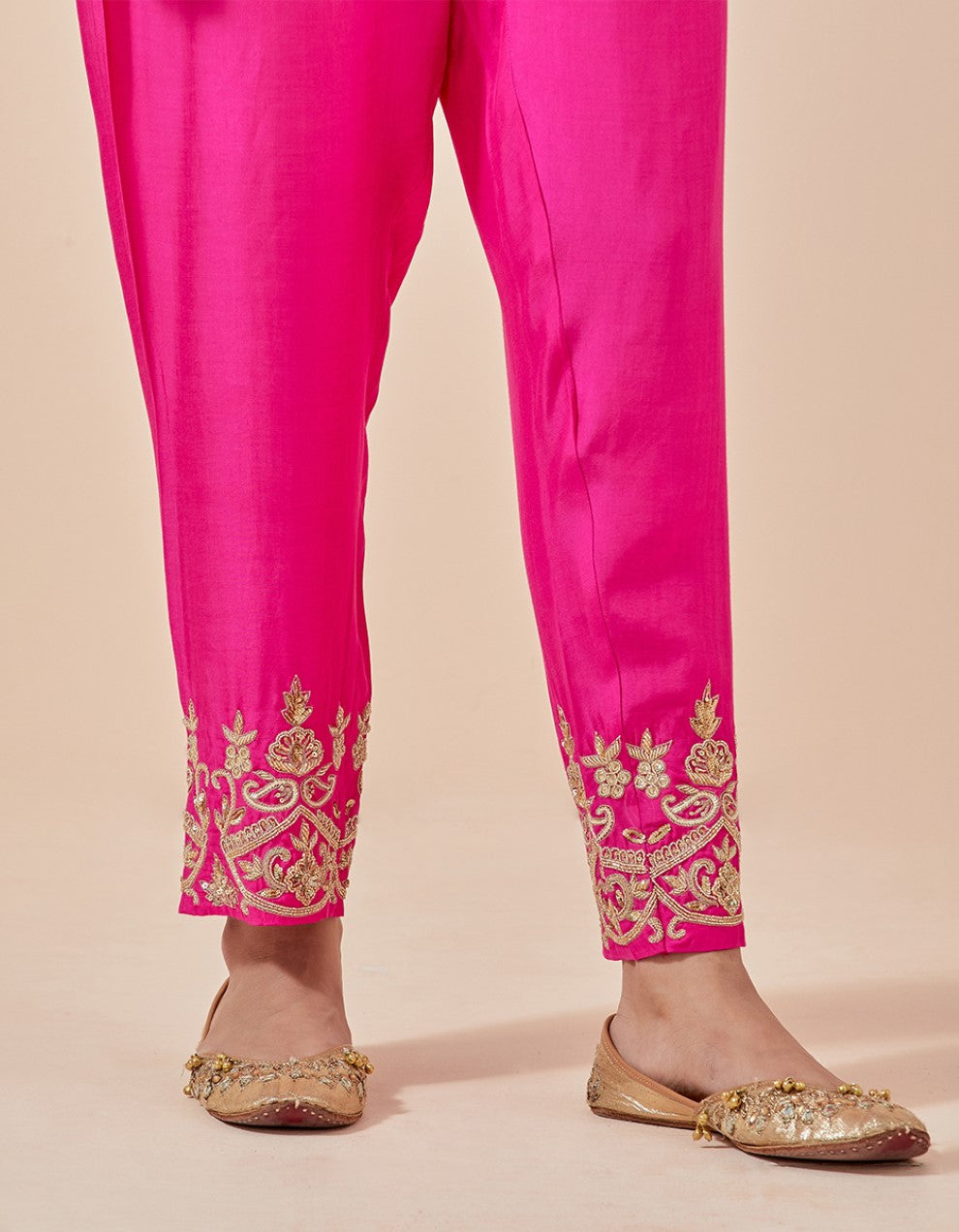 Pink chanderi embroidered kurta with pants