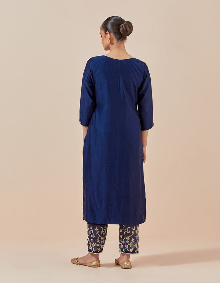 Blue chanderi embroidered kurta with pants and dupatta
