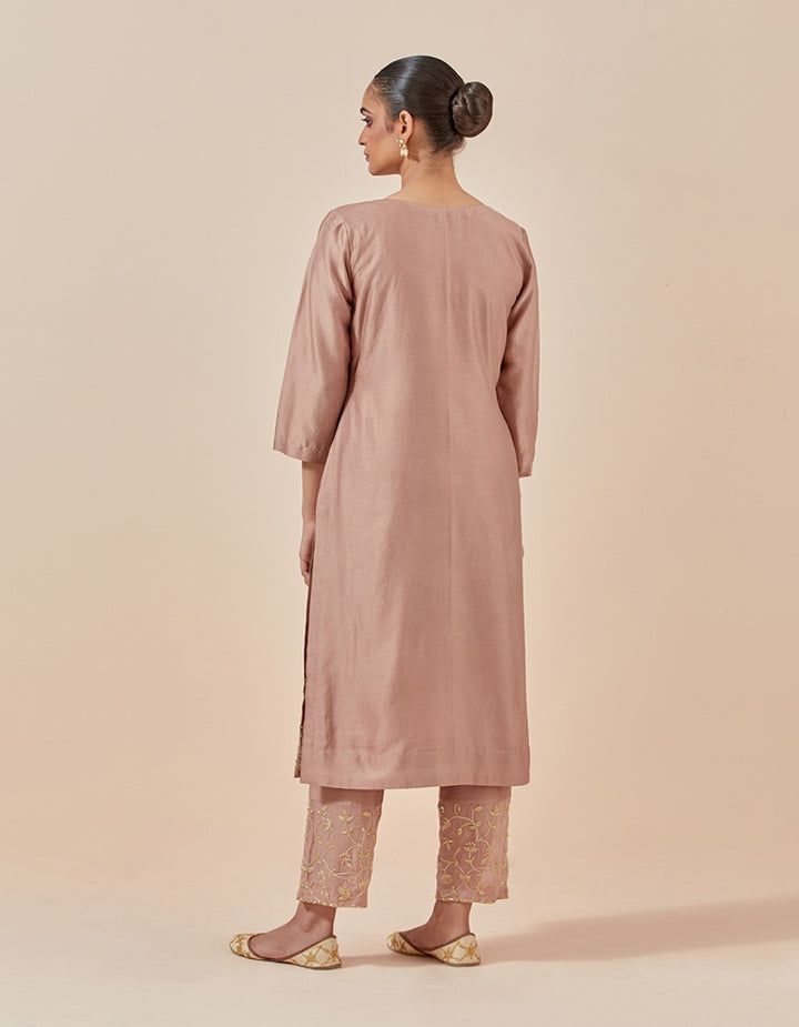 Dust Pink chanderi embroidered kurta with pants and dupatta