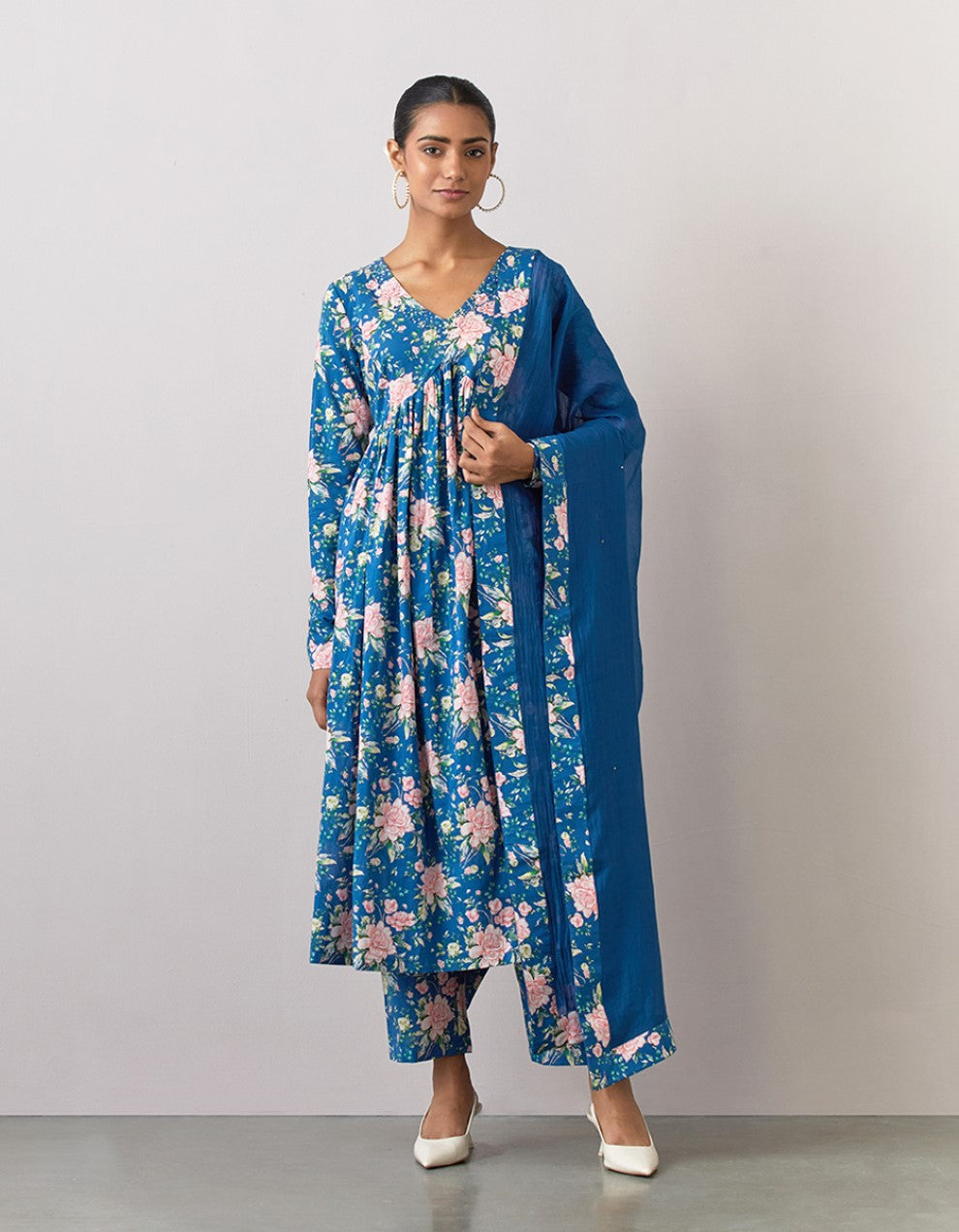 Blue printed cotton kurta with pants and chanderi dupatta