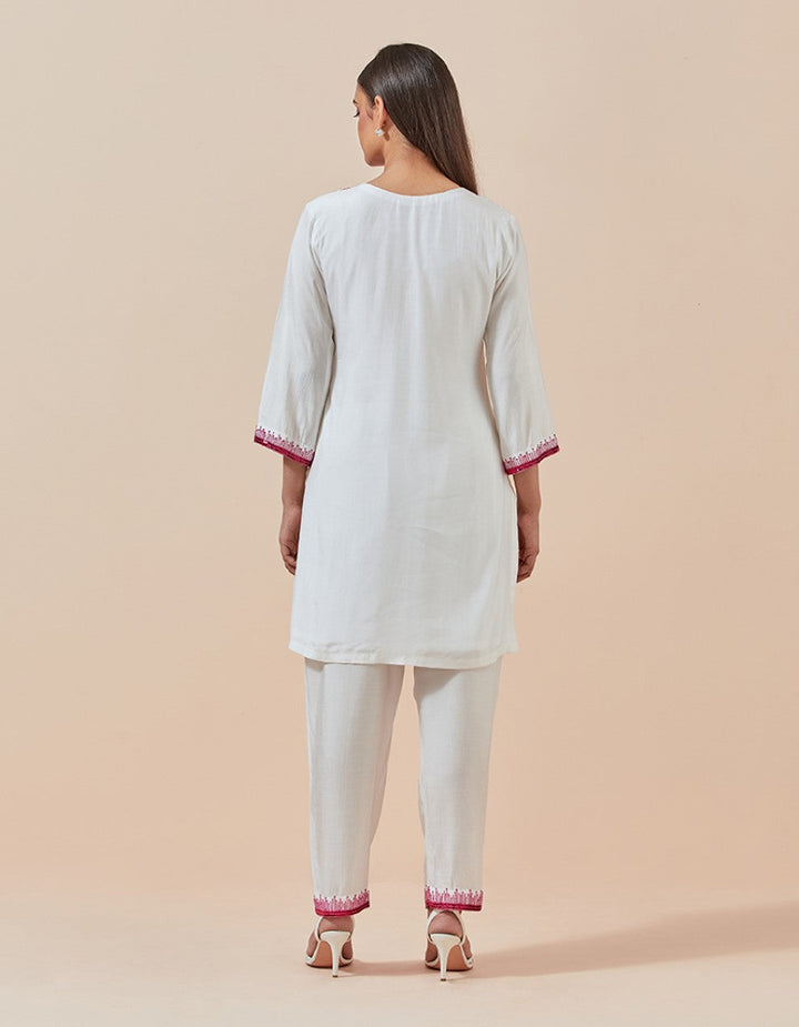 Pink muslin cotton hand embroidered kurta with pants