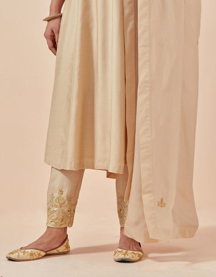 Beige chanderi embroidered kurta with pants and dupatta