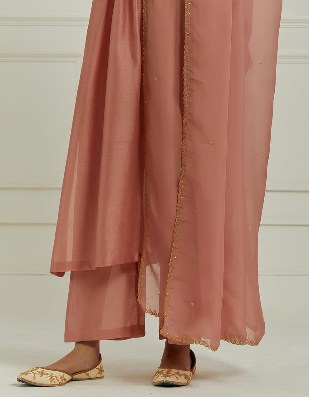 Dust Pink Embroidered Chanderi Kurta With Pants And Dupatta