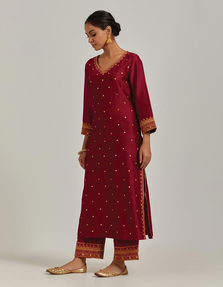 Red Chanderi Silk Embroidered Kurta With Pants And Dupatta