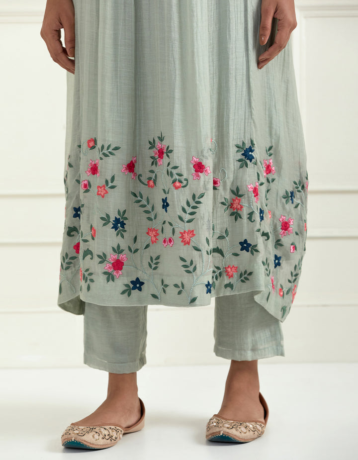Grey hand embroidered chanderi silk kurta with pants and dupatta