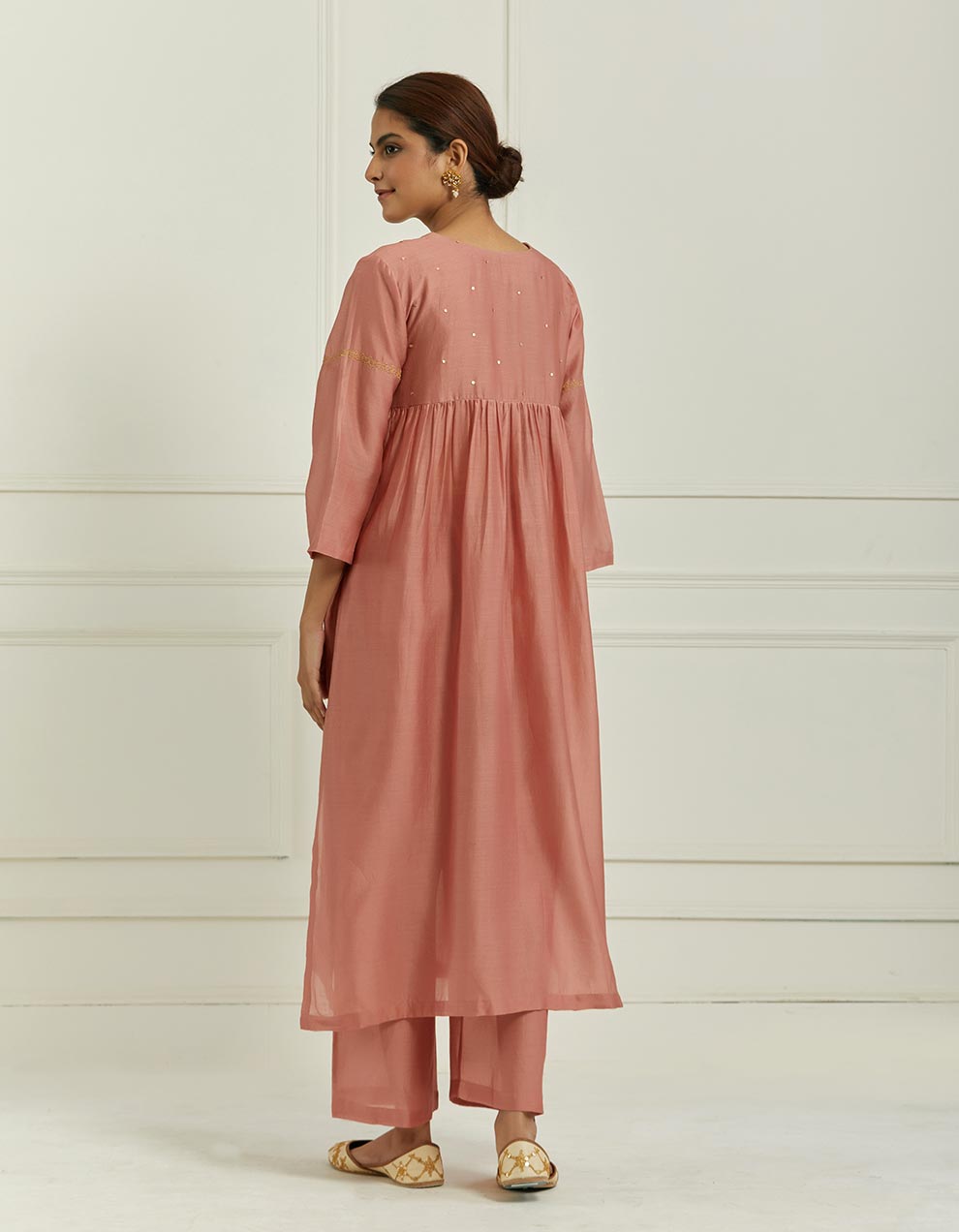 Dust Pink Embroidered Chanderi Kurta