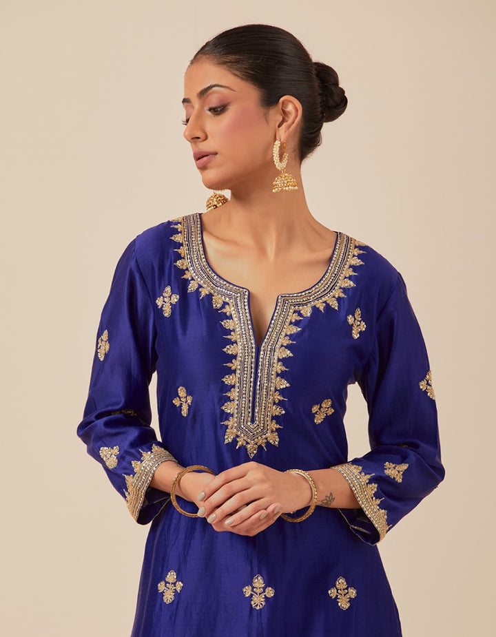 Blue hand embroidered kurta with pants