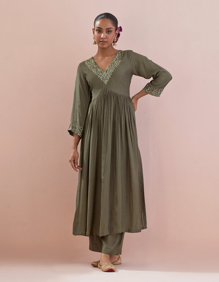 Green Muslin Kurta With Pants and Shimmer Organza Dupatta