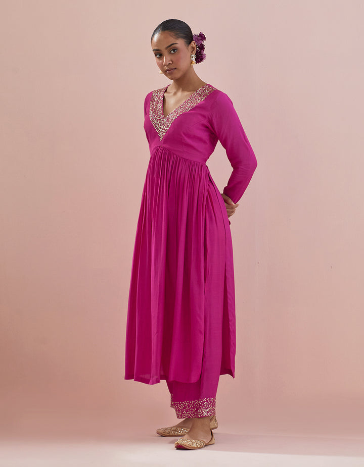 Magenta Muslin Kurta With Pants and Shimmer Organza Dupatta