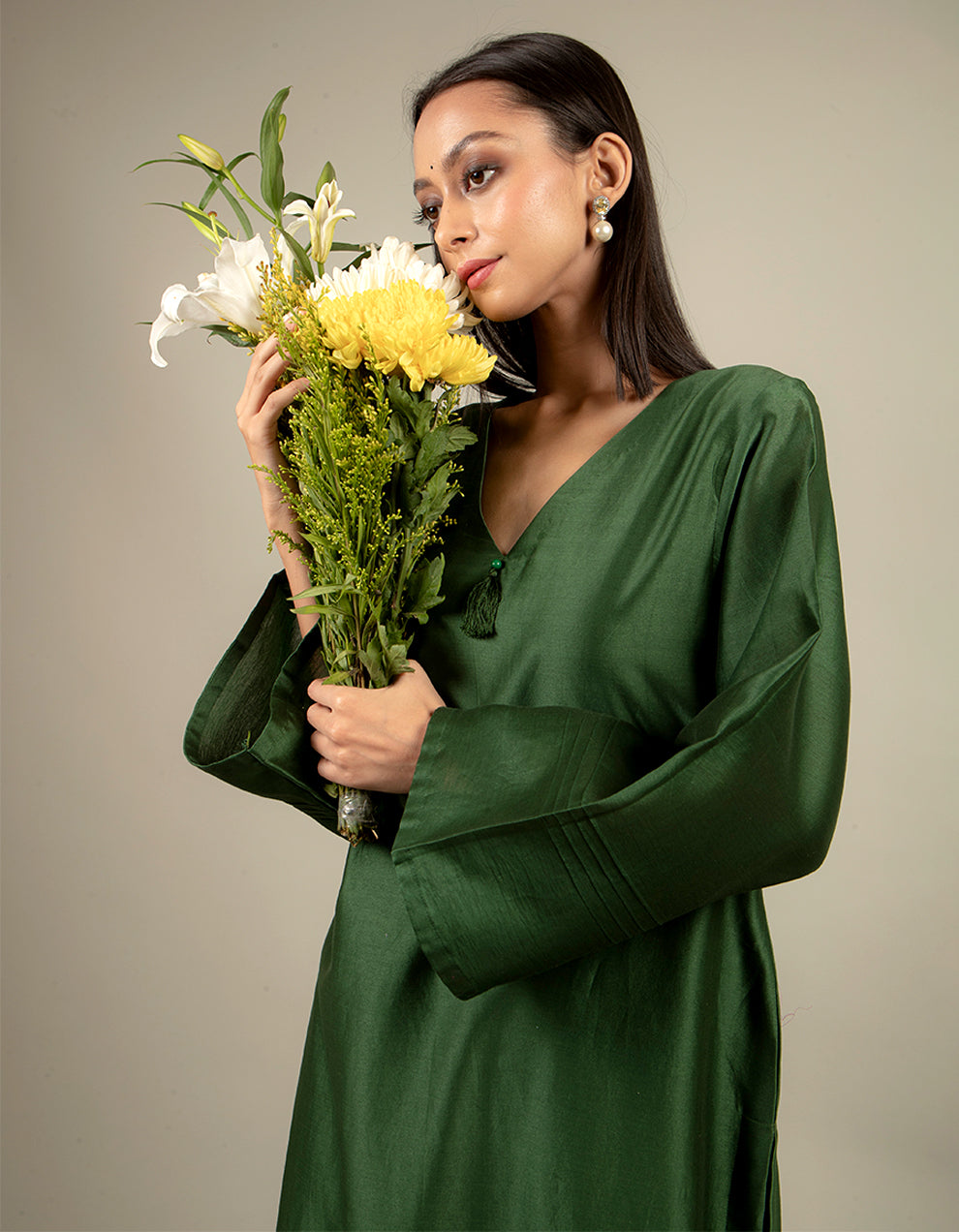 Green chanderi silk straight-cut kurta with straight-cut cotton pants