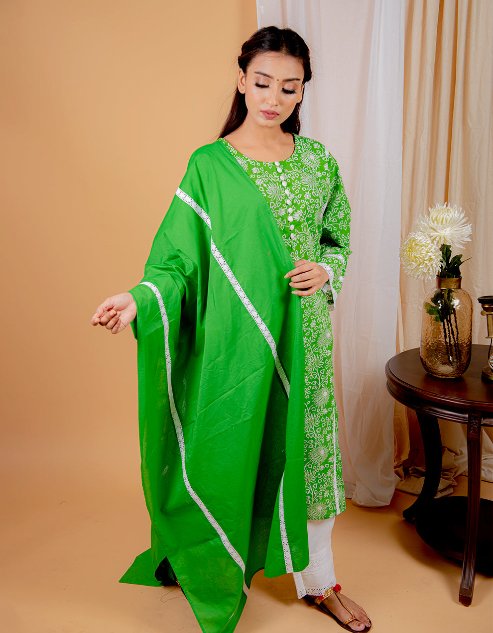 block-printed-light-green-straight-cut-kurta-with-pants-and-a-cotton-lace-dupatta