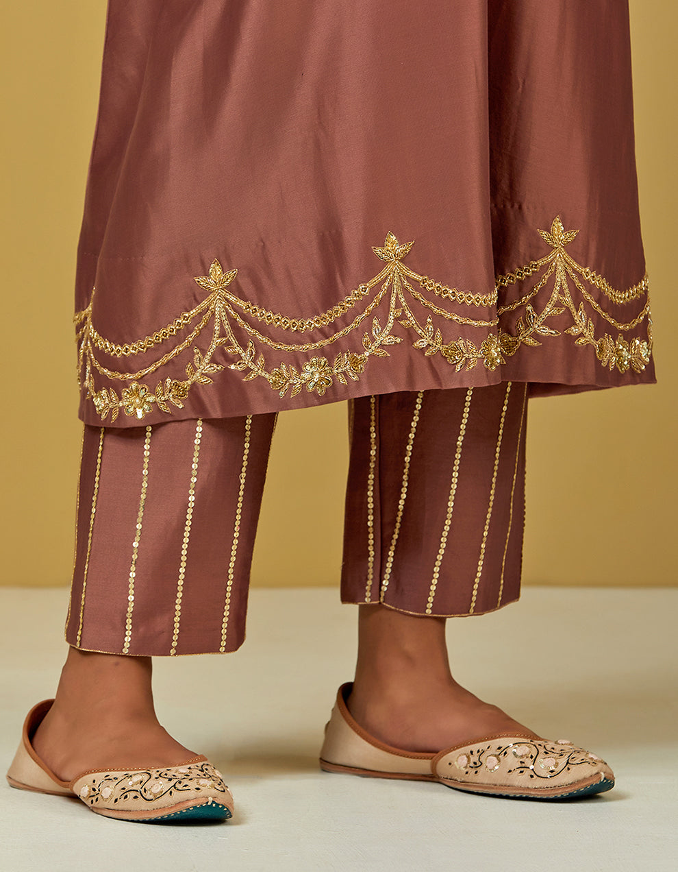 Dust Pink Embroidered Chanderi Silk Kurta With Pants